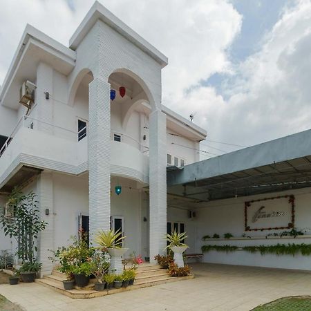 Reddoorz Syariah Near Museum Tsunami Aceh 2 Geutieue Buitenkant foto